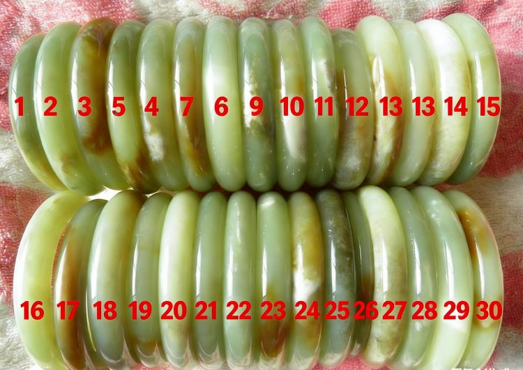 413组和田玉手镯颜色宽度对比图