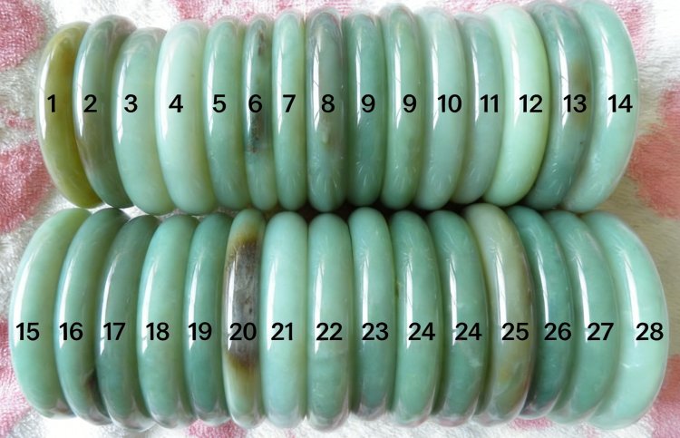 413组和田玉手镯颜色宽度对比图