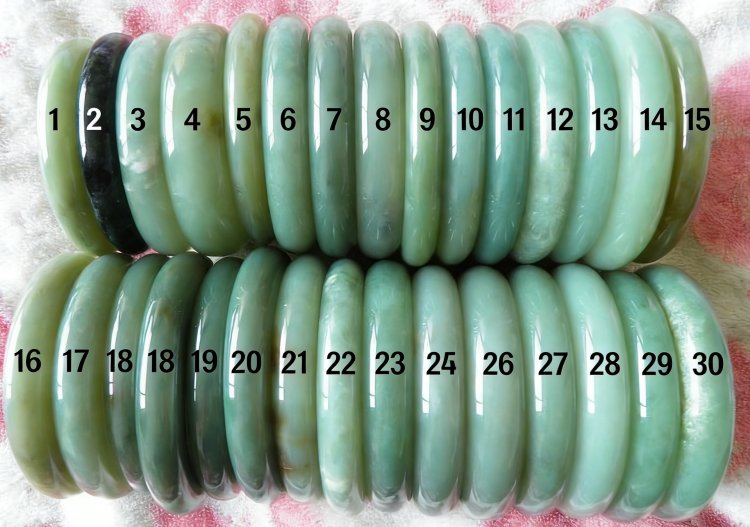 413组和田玉手镯颜色宽度对比图