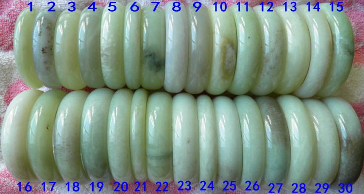 413组和田玉手镯颜色宽度对比图