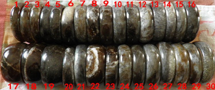 413组和田玉手镯颜色宽度对比图