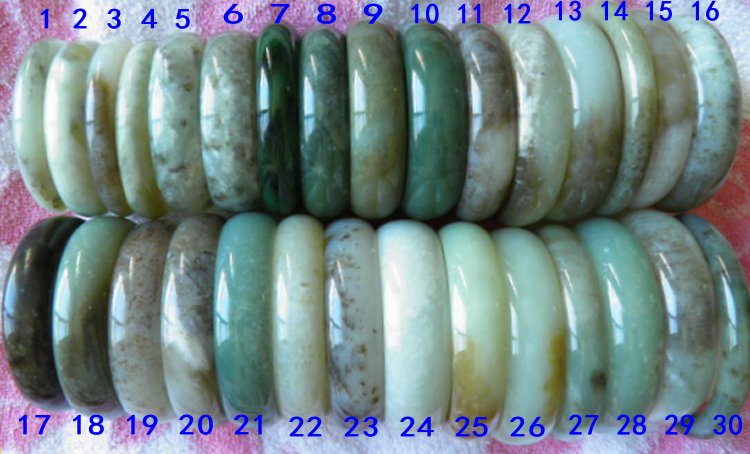 413组和田玉手镯颜色宽度对比图